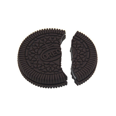 Bite and restore Oreo cookie