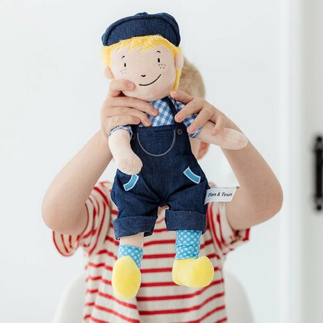 Fien en Teun pluche pop boer Teun knuffel